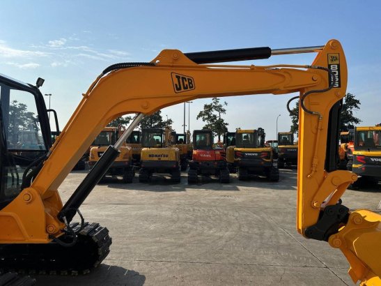 Midi excavator JCB 8056 Diesel 2011 8056 2011 2 Crawler Excavators image 14