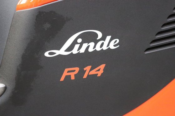 Linde R14-01 Electric Reach Truck 1400kg 8.6m 2015 R14-01 2015 2 image 29