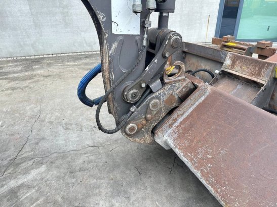 Tire crane Mecalac 12MTX Diesel 2016 Mecalac 12MTX 2016 2 Mobile Cranes image 29