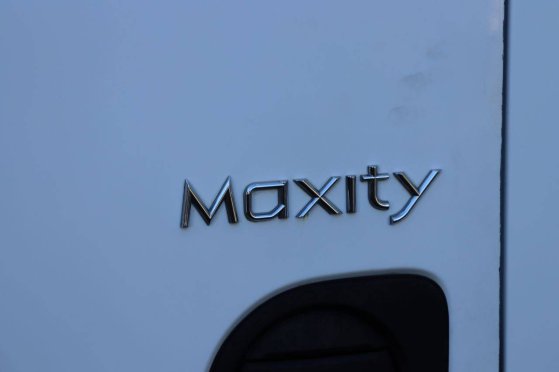 Refrigerated truck Renault Maxity Diesel 131hp 2008 Maxity 2008 2 Refrigerated vans image 14