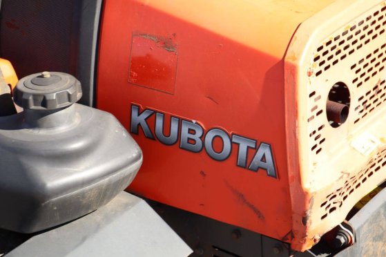 Kubota ZD326 Diesel Ride-on Mower ZD326 2 image 15