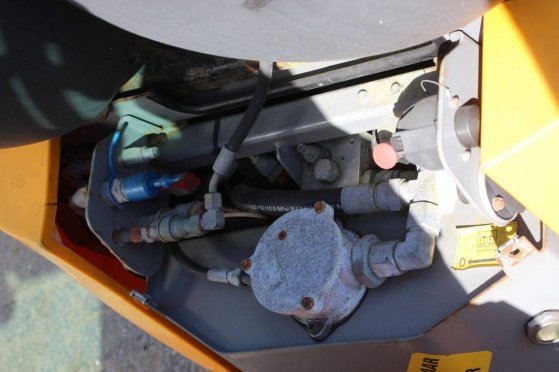 Heylens Belos TP 3440 Diesel Implement Carrier 2012 with Weed Burner Heylens Belos TP 3440 2012 2 image 15