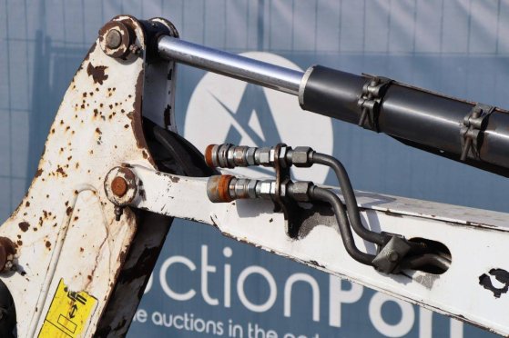 Mini excavator Bobcat E16 Diesel 10.2kW 2014 E16 2014 2 image 15