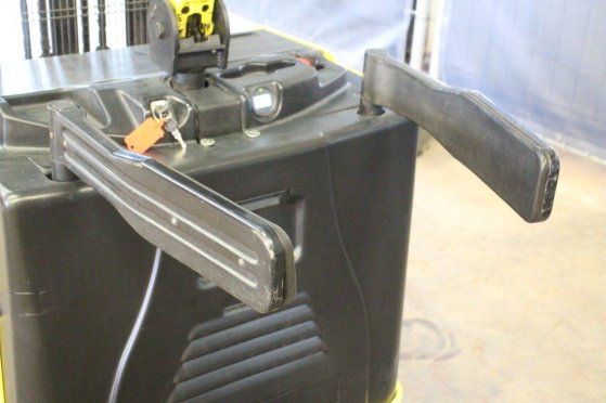 Hyster Electric Stacker 1400kg 4.63m 2017 2017 2 image 15