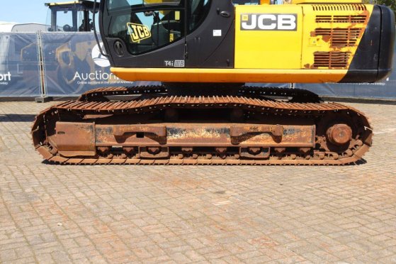 Crawler excavator JCB JS200LCT4i Diesel 129kW 2015 JS200LC-T4i 2015 2 Crawler Excavators image 15
