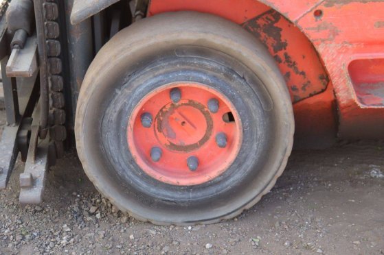 Linde H20D Diesel Forklift 2000kg 1990 H20D 1990 2 Rough Terrain Forklift image 15
