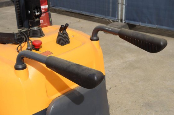 Nycheki EW15 Electric Stacker 1500kg 5.5m New Nycheki EW15 1 image 15