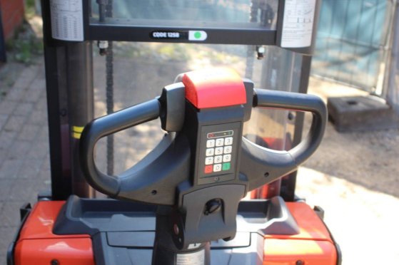 Toyota SWE200D Electric Stacker 2000kg 2.1m 2020 SWE200D 2020 2 image 15