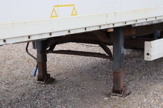 Closed Semi-Trailer Krone SD 41000kg 2010 9357 2010 2 Box semi-trailers image 15