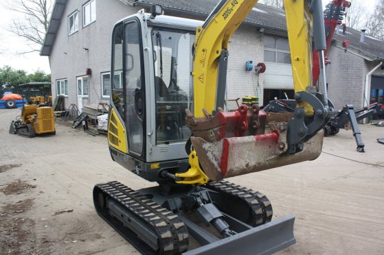 Mini excavator Wacker Neuson ET24 Diesel 13.4kW 2016 Neuson ET24 2016 2 image 15