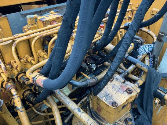 Crawler excavator Liebherr R900B Diesel 1988 R900B 1988 2 Crawler Excavators image 30