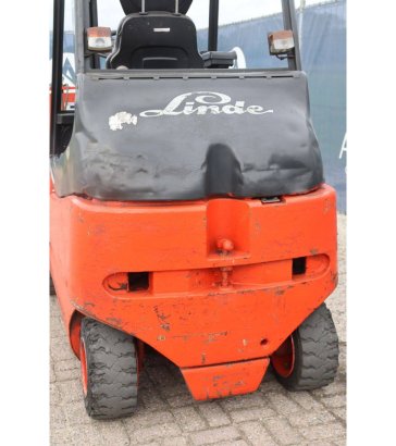 Linde E30/03/600 Electric Forklift 3000kg 4.5m 2005 E30/03/600 2005 2 Forklift image 15