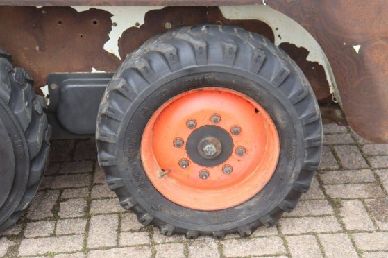 Skid steer loader Bobcat S130 Diesel 36kW 2014 S130 2014 2 Wheel Loaders image 15
