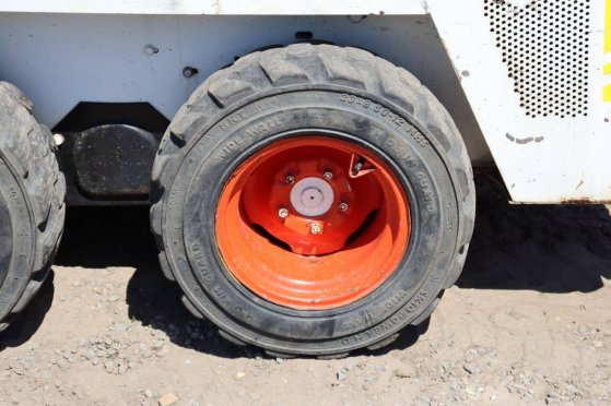 Skid steer loader Bobcat 443 Diesel 443 2 Wheel Loaders image 15
