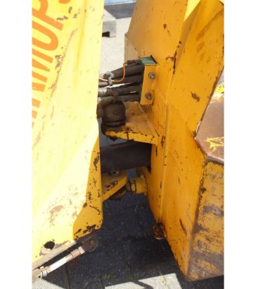 Articulated loader Gebr Knikmops Diesel 21KW 2001 Gebr Knikmops 2001 2 Wheel Loaders image 15