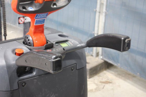 Linde D14 AP Electric Stacker 1400kg 2021 D14 AP 2021 2 image 15