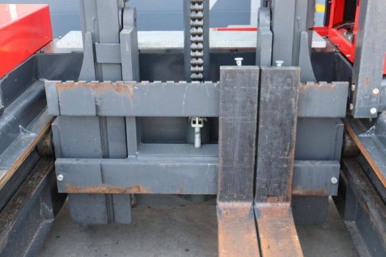 Valmar VSC40/12/40 Side Loader Diesel 4000kg 4.0m 2017 VALMAR VSC40/12/40 2017 2 Side loaders image 15
