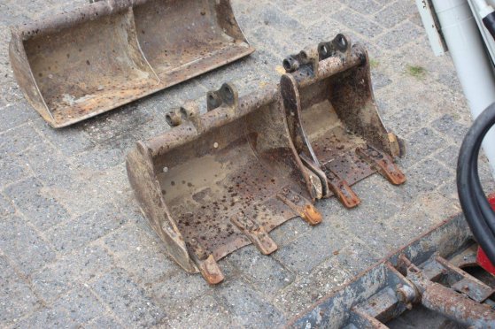 Mini excavator Takeuchi TB108 Diesel 2006 TB108 2006 2 image 15