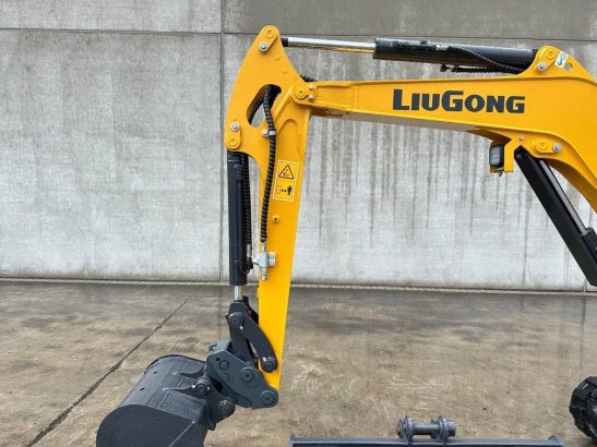 LiuGong 9027 FZTS Diesel Crawler Excavator 2026 New LIUGONG 9027 FZTS 2026 1 Crawler Excavators image 15