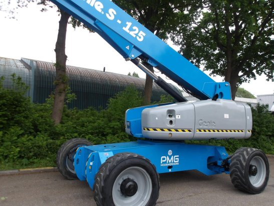 Telescopic boom lift Genie S-125 Diesel 40.10m 2013 S-125 1900 2 image 15