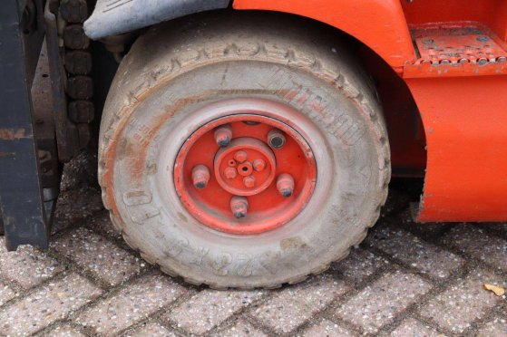 Linde E30-01 Electric Forklift 3000kg 5.2m 1997 E30-01 1997 2 Forklift image 15