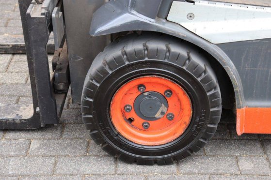 Linde E16L-02 Electric Forklift 1600kg 2020 E16L-02 2020 2 Forklift image 15
