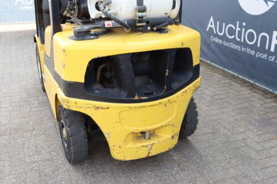 Forklift Yale GLP25VX F2170 LPG 2490kg 2011 GLP25VX F2170 2011 2 Forklift image 15