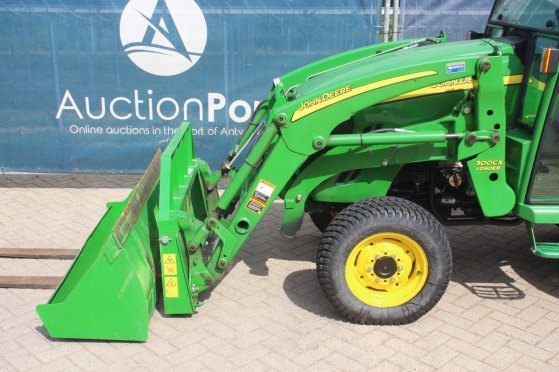 Tractor John Deere 3720 Diesel 44hp 2003 John Deere 3720 2003 2 image 15