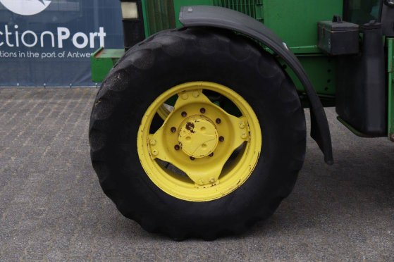 Tractor John Deere 6200 Diesel 1993 John Deere 6200 1993 2 image 15