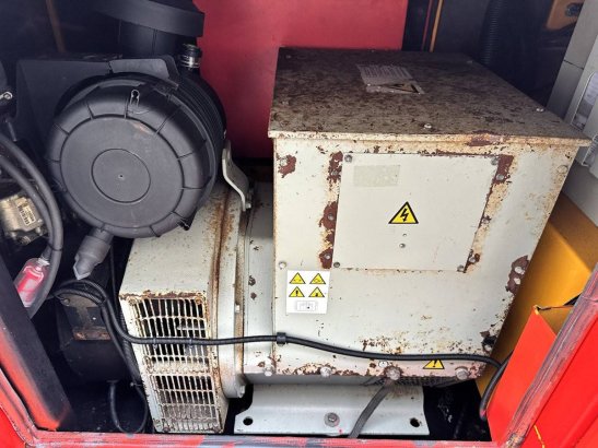 Generator Gesan DPS100 Diesel 2005 GESAN DPS100 2005 2 Generators image 15