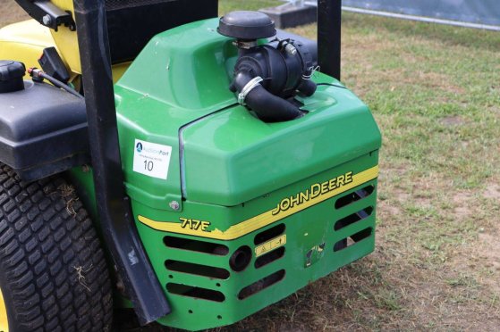 John Deere ZTRAK 717E Petrol Ride-on Mower 14.2kW John Deere ZTRAK 717E 2 image 15
