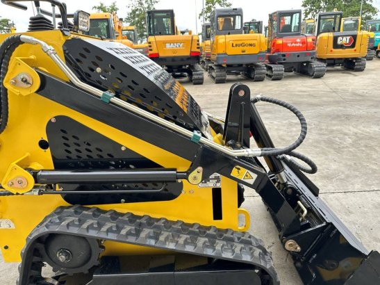 Delano T360 Crawler Skid Steer Loader Petrol 2026 New Delano T360 2026 1 image 15