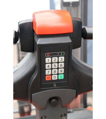 Stacker BT SWE140L Electric 1400kg 2.65m 2016 BT SWE140L 2016 2 image 15