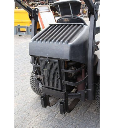 Ride-on mower Toro Z Master Professional 7000 Series Diesel 16.9kW 2011 Toro Z Master Professional 7000 Series 2011 2 imag...