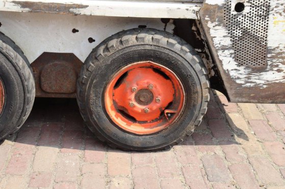 Skid steer loader Bobcat 443 Diesel 1992 (Margin) 443 1992 2 Wheel Loaders image 15