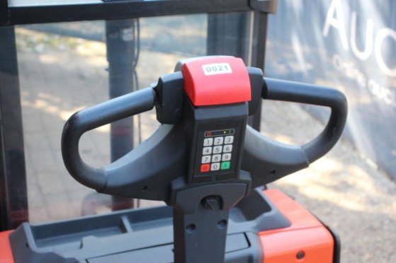 Toyota SWE200D Electric Stacker 1000kg 2.1m 2022 SWE200D 2022 2 image 15