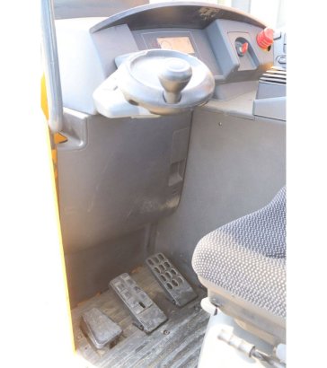 Jungheinrich ETV320 Electric Reach Truck 2000kg 8.42m ETV320 2 image 15