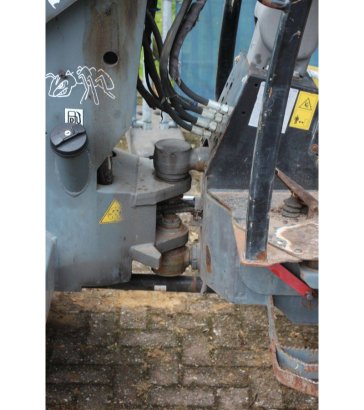 Articulated loader Giant V452T Diesel 26.5kW 2011 (Margin) Giant V452T 2011 2 Wheel Loaders image 15