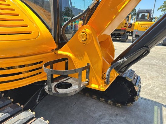 JCB 8056 Diesel Crawler Excavator 2011 8056 2011 2 Crawler Excavators image 30