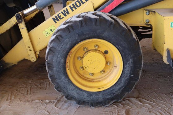 New Holland B80B Diesel 71kW 2017 Backhoe Loader B80B 2017 2 image 15