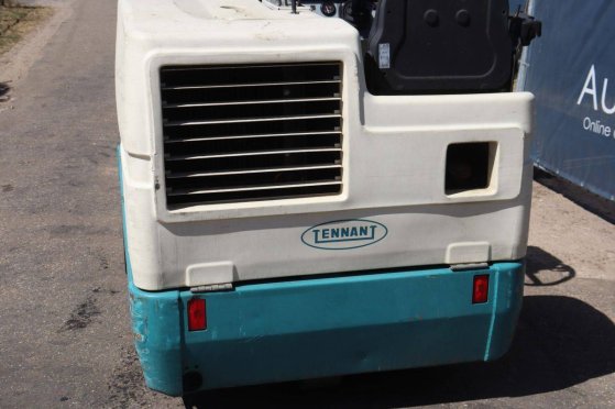 Sweeper Tennant 6400 Diesel 12kW 2002 TENNANT 6400 2002 2 image 15