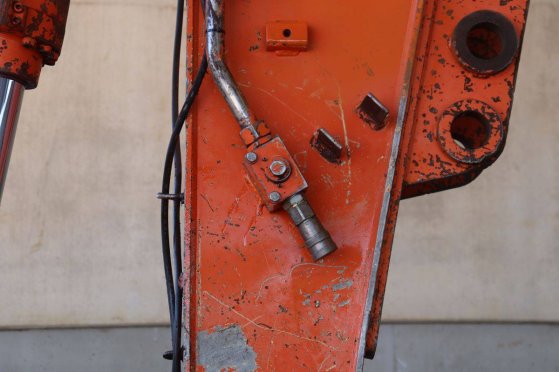 Crawler excavator Hitachi ZAXIS 225USLC-5B Diesel 122kW 2015 ZAXIS 225USLC-5B 2015 2 Crawler Excavators image 15