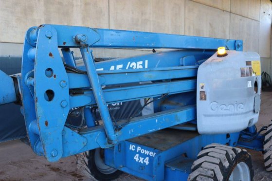 Genie Z-45/25 Articulated Boom Lift Diesel 227kg 15.94m 2006 Z-45/25 2006 2 image 15