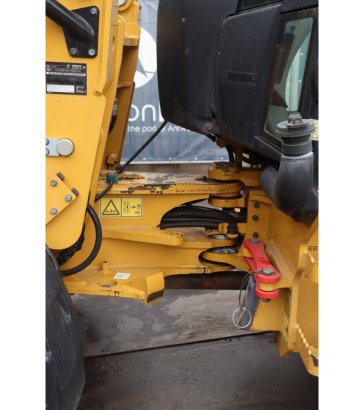 Caterpillar 907M Diesel Wheel Loader 2016 907M 2016 2 Wheel Loaders image 15
