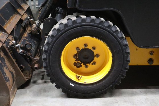 Skid steer loader JCB Robot 155 (T4) BW2 Diesel 2015 Robot 155 (T4) BW2 2015 2 Wheel Loaders image 30