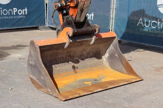 Wheel excavator Hitachi ZX140W-6 Diesel 105kW 2018 ZX140W-6 2018 2 Wheeled Excavators image 15