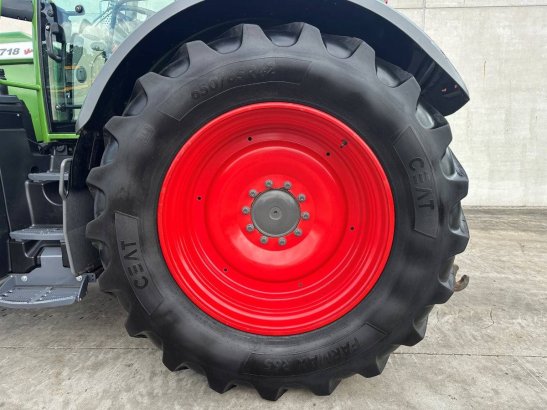 Agricultural tractor Fendt 718 Vario Diesel 2019 Fendt 718 Vario 2019 2 image 15