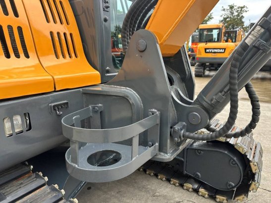 Midi excavator Hyundai R60VS Diesel 2017 R60VS 2017 2 Crawler Excavators image 30