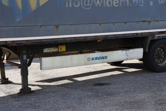 Krone SD 2012 Closed Semi-Trailer SD 2012 2 Box semi-trailers image 15