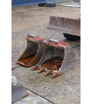 Mini excavator Takeuchi TB325R Diesel 16.5kW 2021 TB325R 2021 2 image 15